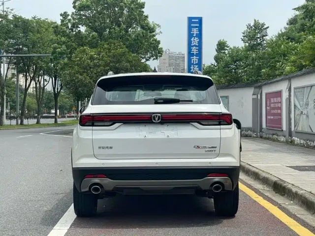 Changan CS35 Plus — Фото автомобиля 5