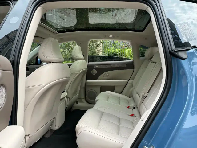 IM Motors LS6 — Фото автомобиля 9