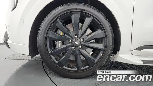 Kia Canival Новый Carnival 4 поколение Бензин 7 мест Signature — Фото автомобиля 5