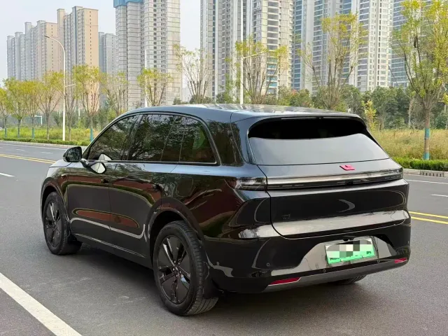 Li Auto L6 — Фото автомобиля 7