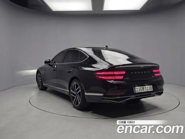 Genesis G80 RG3 — Фото автомобиля 3