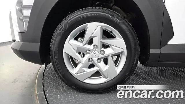 Hyundai Kona — Фото автомобиля 5