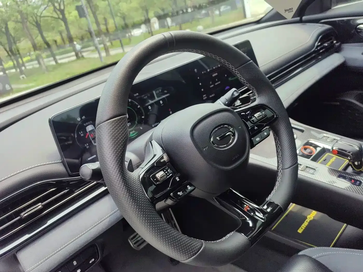 GAC Trumpchi Trumpchi Emkoo 2023 400T Auto R MAX — Фото автомобиля 5