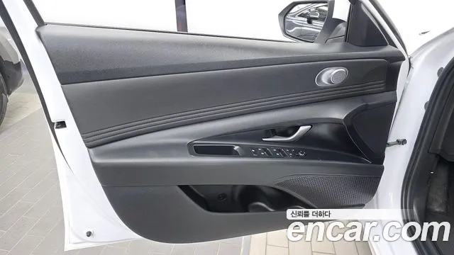 Hyundai Avante CN7 — Фото автомобиля 13