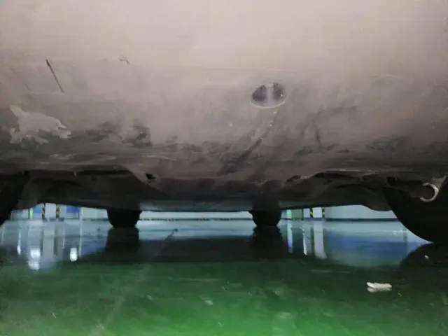Tesla Model Y L — Фото автомобиля 6