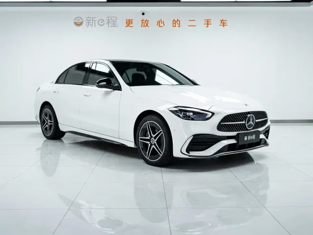 Mercedes-Benz C-Class — Фото автомобиля 3