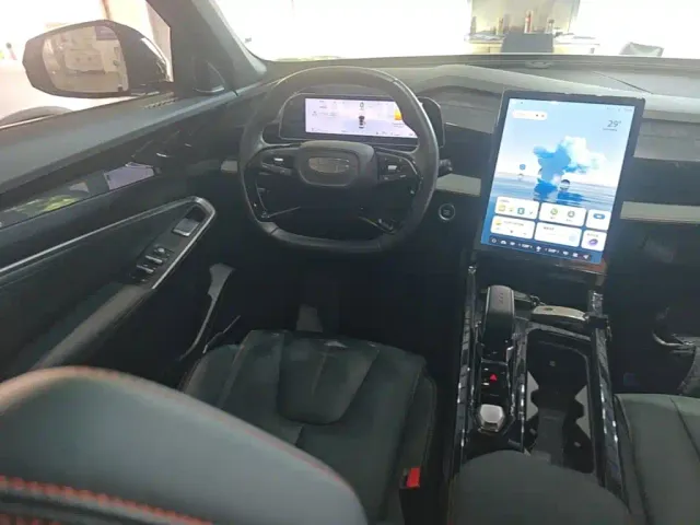 Geely Boyue — Фото автомобиля 10