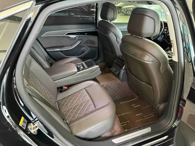 Audi A8 — Фото автомобиля 6