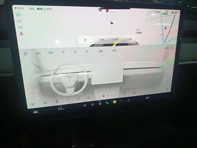 Tesla Model Y — Фото автомобиля 12