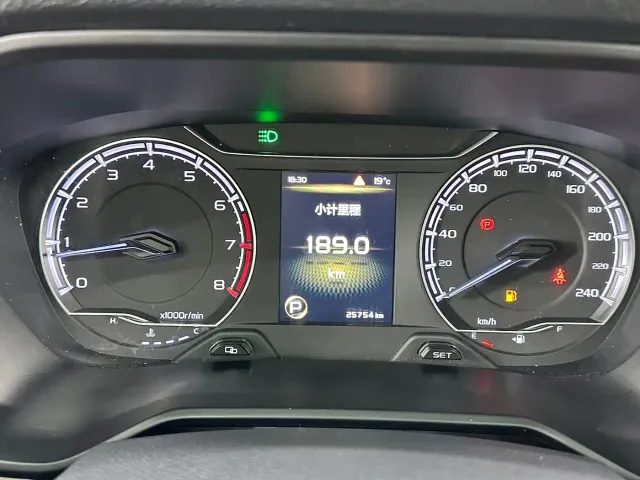 Geely Vision X6 — Фото автомобиля 8