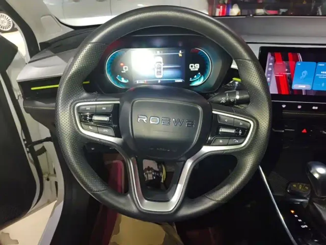 Roewe i5 — Фото автомобиля 10