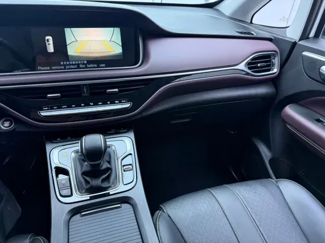 GAC Trumpchi M6 — Фото автомобиля 12