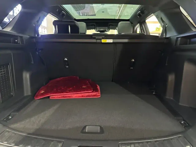 Land Rover Discovery Sport — Фото автомобиля 12