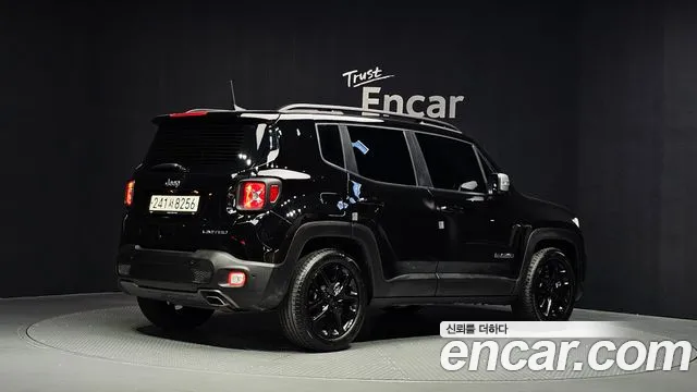 Jeep Renegade — Фото автомобиля 2