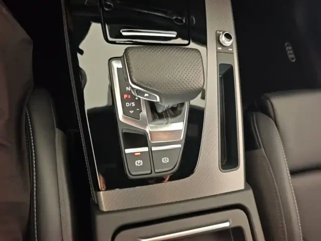Audi Q5L — Фото автомобиля 18
