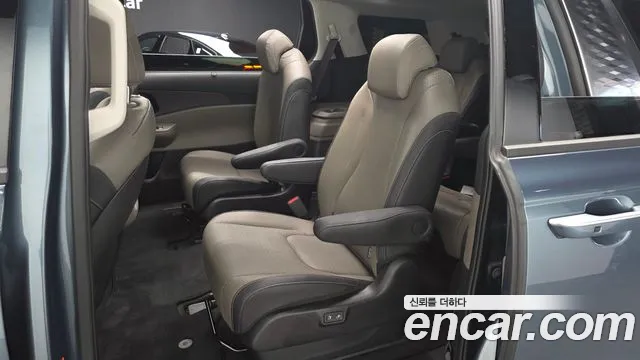 Kia Carnival Generation 4 — Фото автомобиля 16