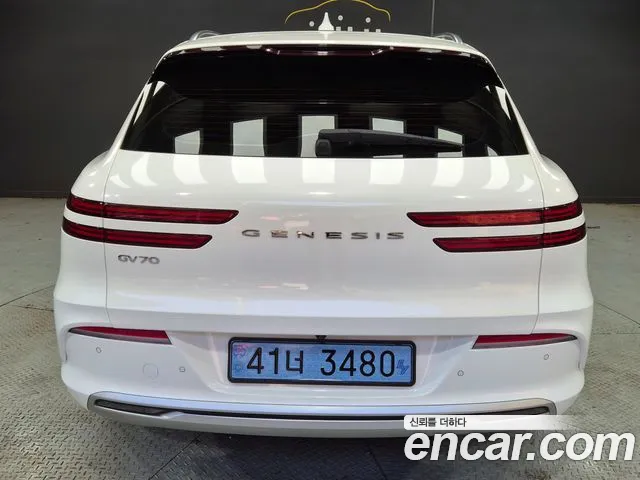 Genesis GV70 Electrified GV70 — Фото автомобиля 2