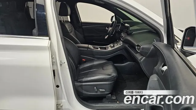 Hyundai Santa Fe Santa Fe (New) — Фото автомобиля 16
