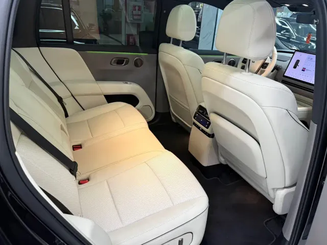 Li Auto i6 — Фото автомобиля 9