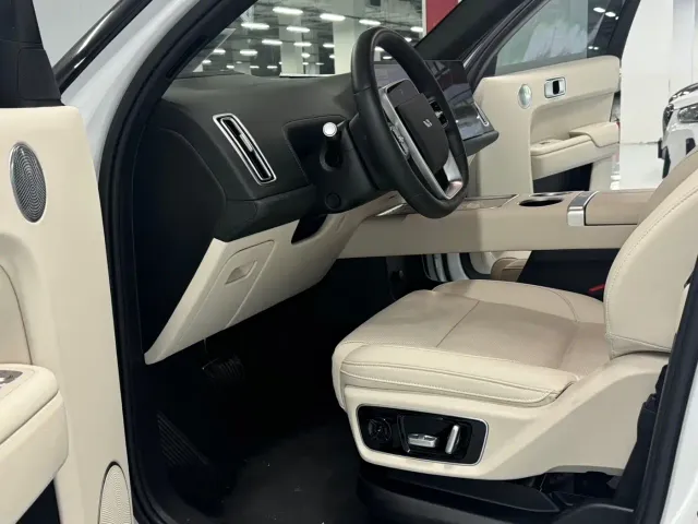Li Auto L7 — Фото автомобиля 9