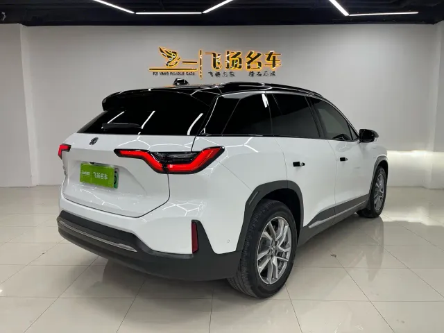 Nio ES6 — Фото автомобиля 16
