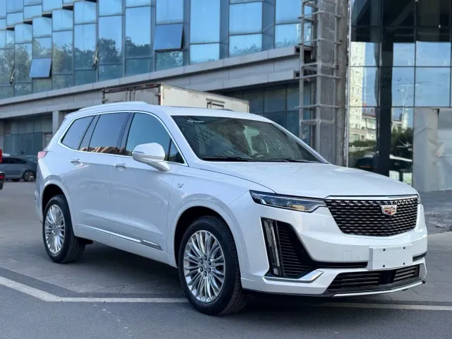 Cadillac XT6 — Фото автомобиля 3