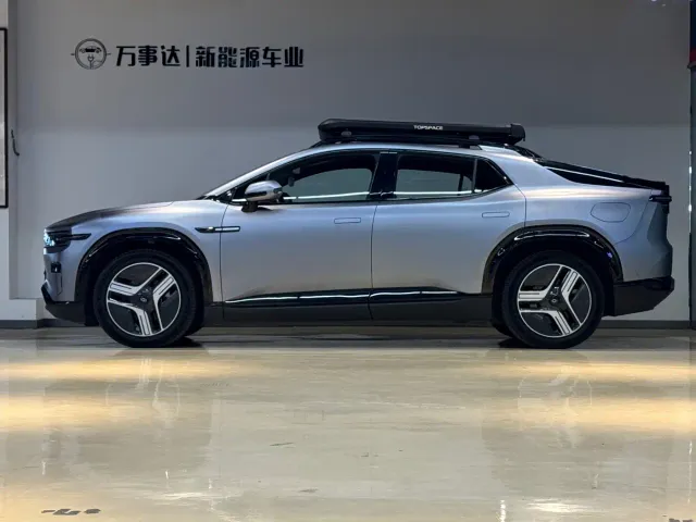 Changan Qiyuan E07 — Фото автомобиля 3