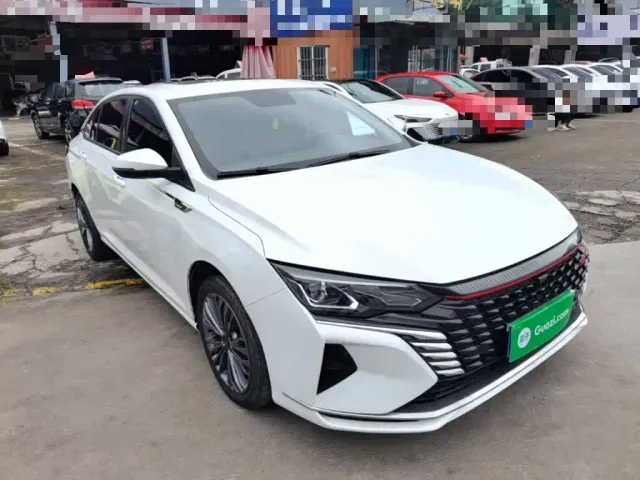 Dongfeng Yixuan MAX — Фото автомобиля 3