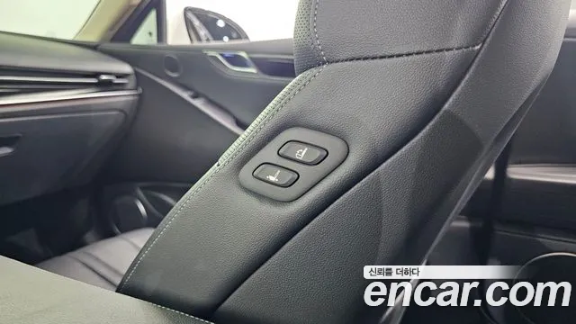 Genesis G80 Бензин 2.5 турбо AWD — Фото автомобиля 16