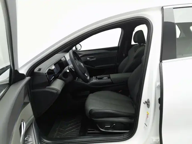 BYD Qin L — Фото автомобиля 10