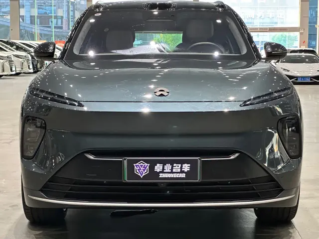 Nio ES8 — Фото автомобиля 2
