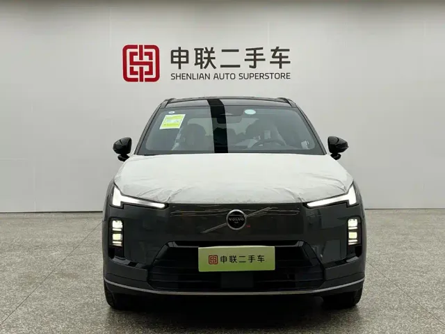Volvo XC70 Plug-in Hybrid — Фото автомобиля 16