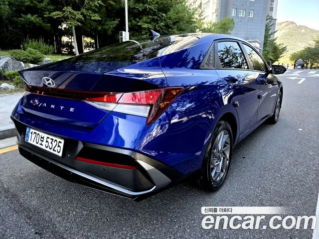 Hyundai Avante CN7 — Фото автомобиля 4
