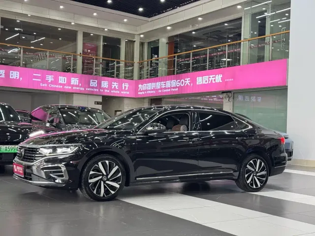 Фотография автомобиля — Volkswagen Passat