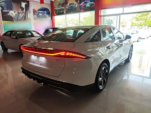 Geely Galaxy L6 — Фото автомобиля 4