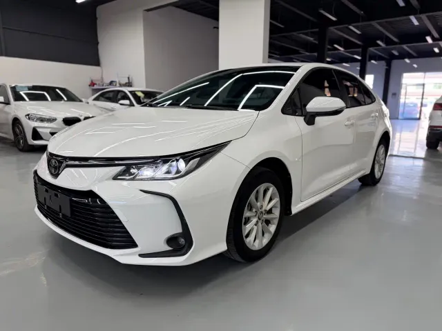 Фотография автомобиля — Toyota Corolla