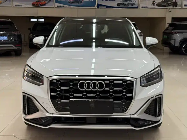 Audi Q2L — Фото автомобиля 2