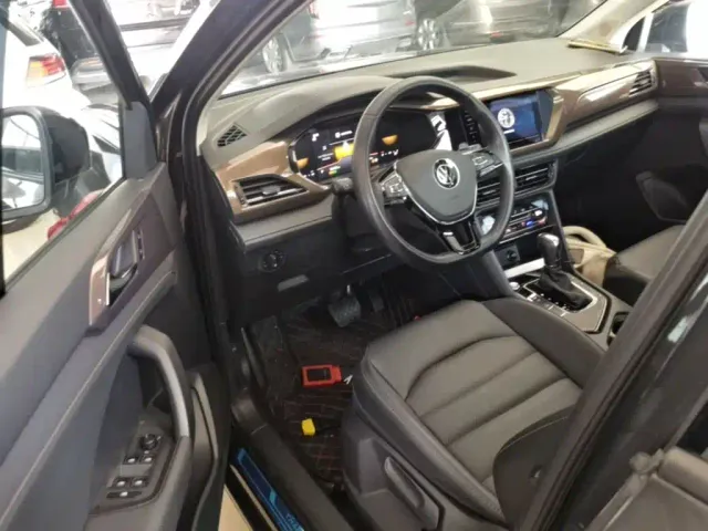 Volkswagen Tharu — Фото автомобиля 15