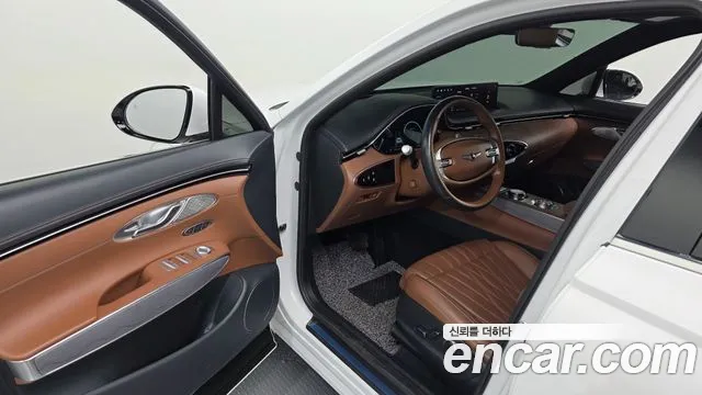 Genesis GV70 — Фото автомобиля 10