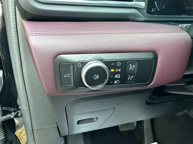 Ford Explorer — Фото автомобиля 10
