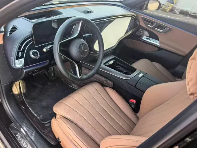 Mercedes-Benz E-Class — Фото автомобиля 5