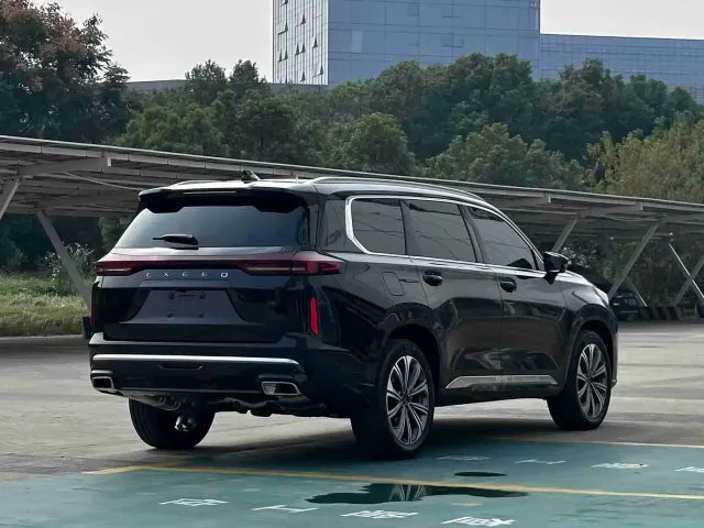 Exeed VX — Фото автомобиля 4