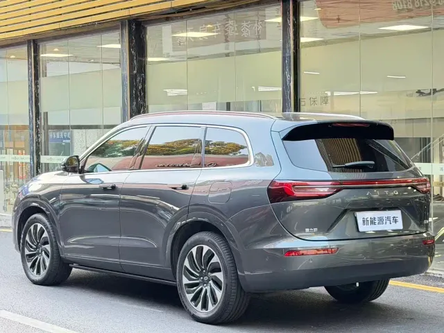 Aito M7 — Фото автомобиля 13