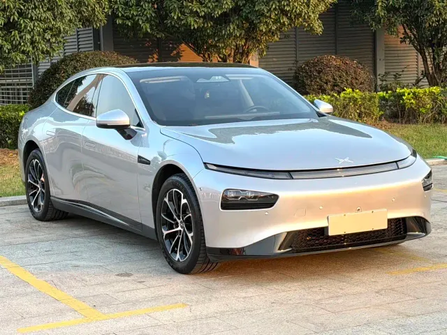 Xpeng P7 — Фото автомобиля 3