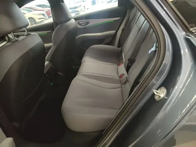 BYD Seal 07 DM-i — Фото автомобиля 16