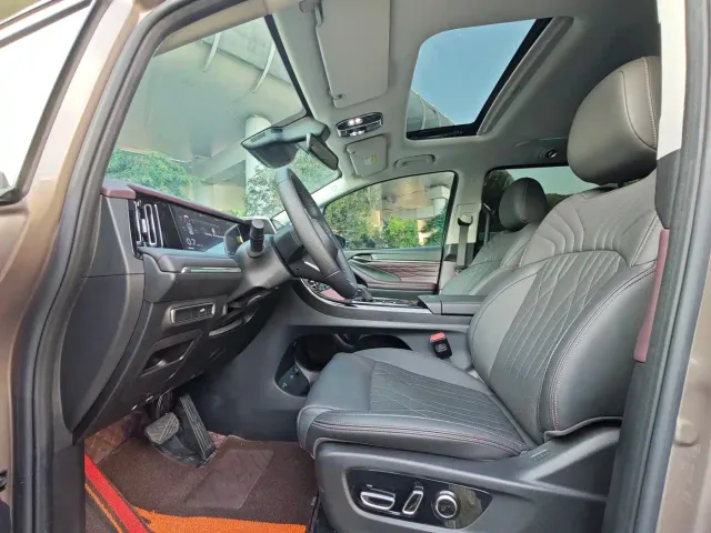 GAC Trumpchi M8 — Фото автомобиля 9