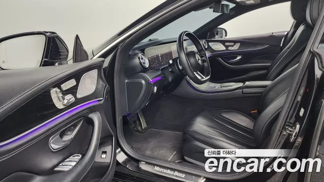 Mercedes-Benz CLS-Class — Фото автомобиля 10