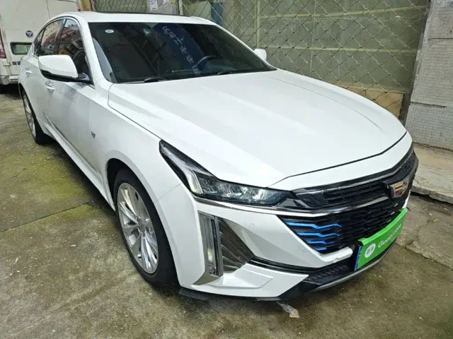 Cadillac CT5 — Фото автомобиля 3