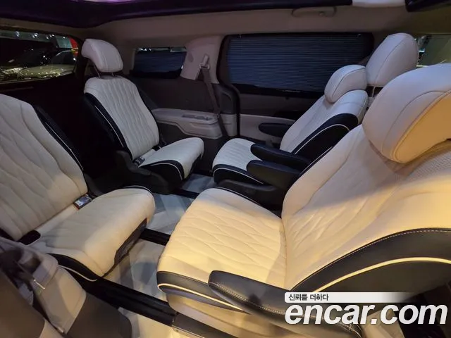 Kia Carnival Generation 4 — Фото автомобиля 25