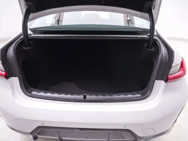 BMW 3 Series — Фото автомобиля 21